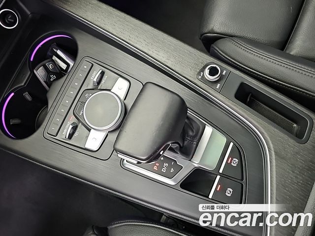 Audi A4 2019 — photo 16