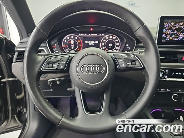 Audi A4 2019 — photo 17