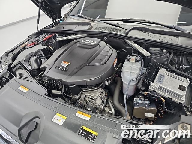 Audi A4 2019 — photo 19