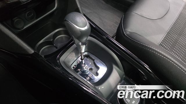 Peugeot 2008 2019 — photo 12