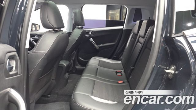 Peugeot 2008 2019 — photo 16