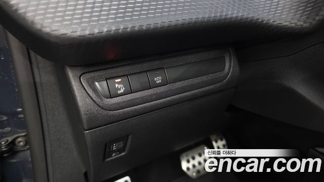 Peugeot 2008 2019 — photo 28