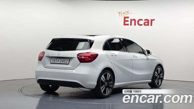 Mercedes-Benz A-Class 2018 — photo 2