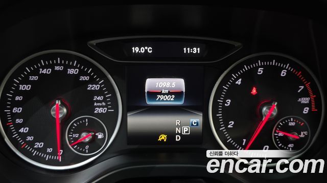 Mercedes-Benz A-Class 2018 — photo 8
