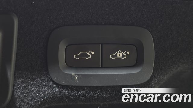 Volvo S90 2019 — photo 17