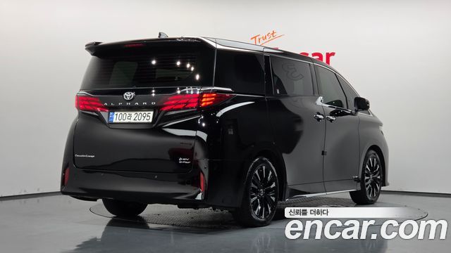 Toyota Alphard 2024 — photo 2