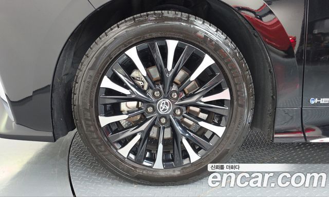 Toyota Alphard 2024 — photo 5