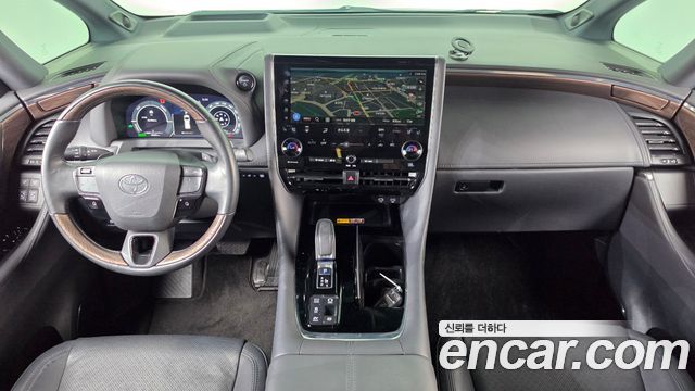 Toyota Alphard 2024 — photo 10