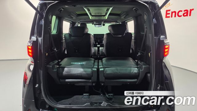 Toyota Alphard 2024 — photo 24