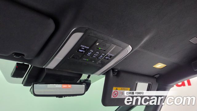Toyota Alphard 2024 — photo 33