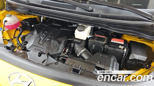 Hyundai Staria 2023 — photo 6