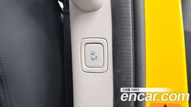 Hyundai Staria 2023 — photo 25