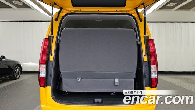 Hyundai Staria 2023 — photo 26