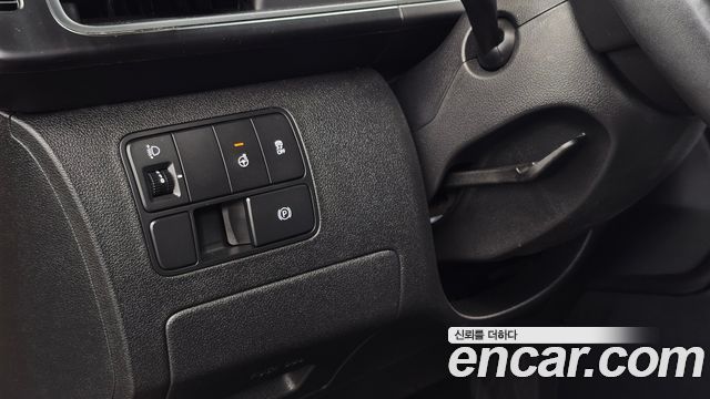 Hyundai Staria 2023 — photo 33