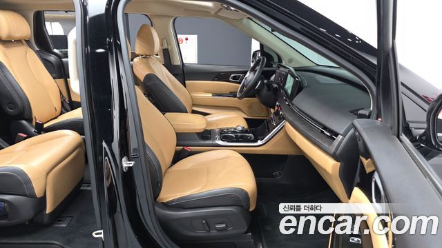 Kia Canival 2022 — photo 17