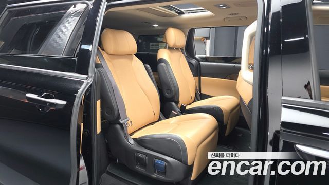 Kia Canival 2022 — photo 18