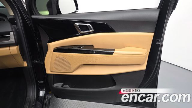 Kia Canival 2022 — photo 15