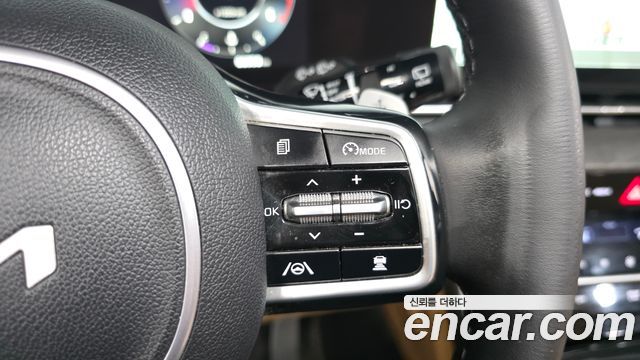 Kia Canival 2022 — photo 30