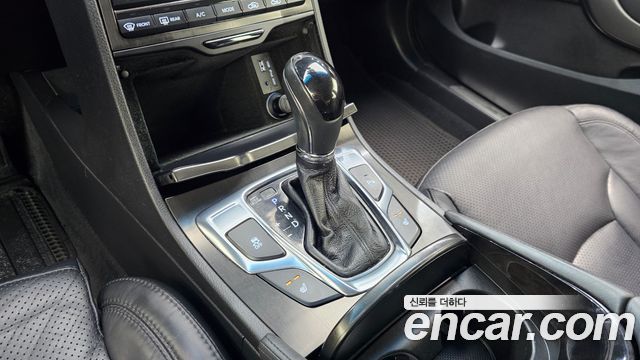 Hyundai Grandeur 2015 — photo 12