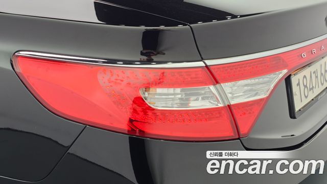 Hyundai Grandeur 2015 — photo 9