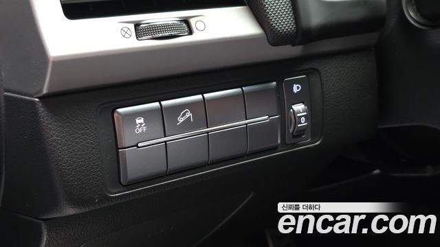 KG Mobility Rexton 2018 — photo 27
