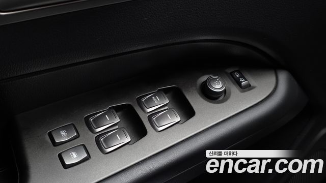 KG Mobility Rexton 2018 — photo 29