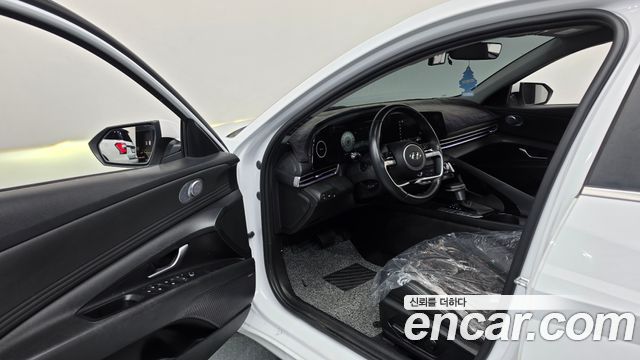 Hyundai AVANTE 2021 — photo 13