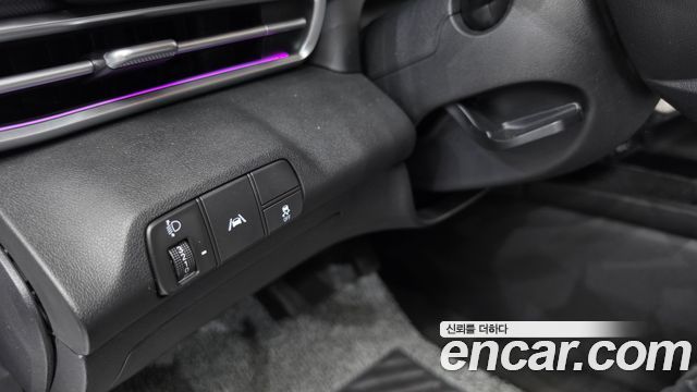 Hyundai AVANTE 2021 — photo 25