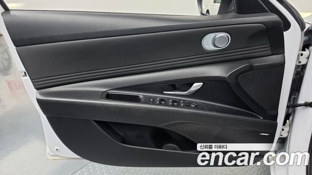 Hyundai AVANTE 2021 — photo 14