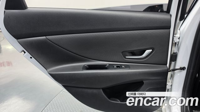 Hyundai AVANTE 2021 — photo 15