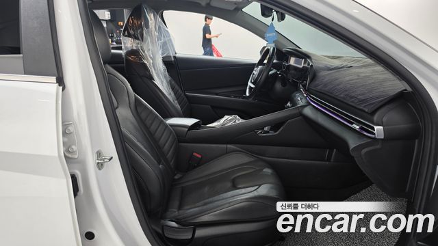 Hyundai AVANTE 2021 — photo 16
