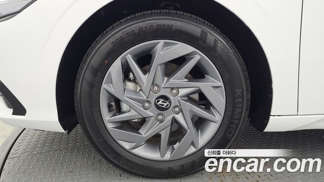Hyundai AVANTE 2026 — photo 5