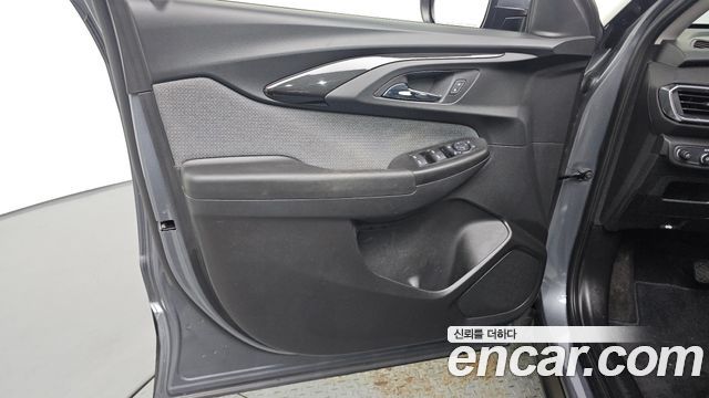 Chevrolet Korea Trailblazer 2021 — photo 14