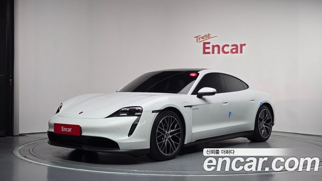 Porsche Taycan 2023 — photo 1