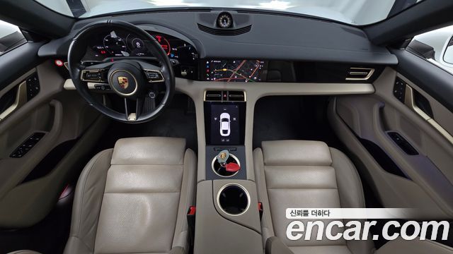 Porsche Taycan 2023 — photo 10