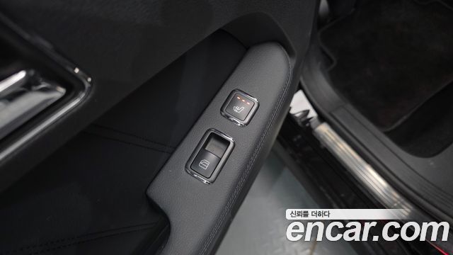 Mercedes-Benz E-Class 2010 — photo 18