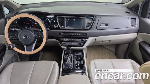 Kia Canival 2016 — photo 7