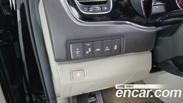 Kia Canival 2016 — photo 17