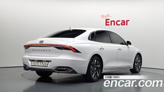 Hyundai Grandeur 2022 — photo 2