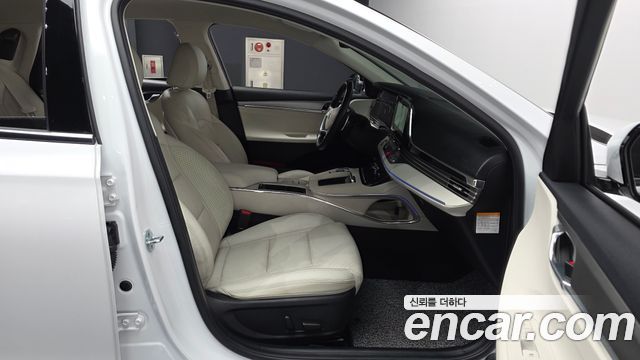 Hyundai Grandeur 2022 — photo 17