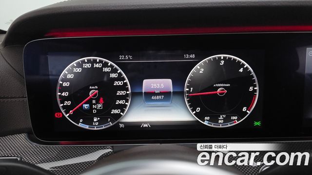 Mercedes-Benz CLS-Class 2020 — photo 11