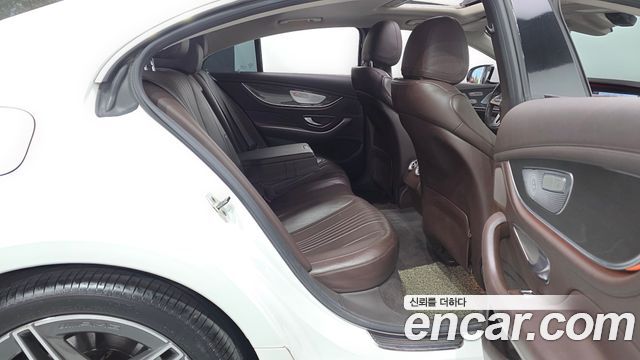Mercedes-Benz CLS-Class 2020 — photo 17