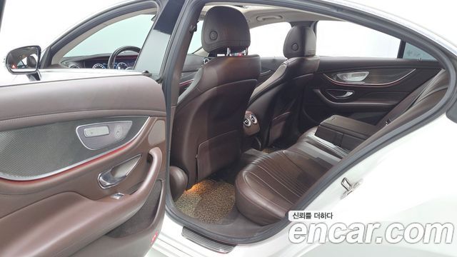 Mercedes-Benz CLS-Class 2020 — photo 18