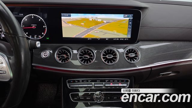 Mercedes-Benz CLS-Class 2020 — photo 19