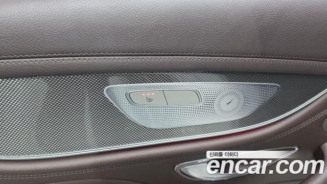 Mercedes-Benz CLS-Class 2020 — photo 33