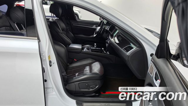Genesis G80 2018 — photo 11