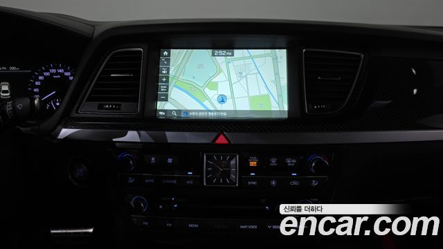 Genesis G80 2018 — photo 13