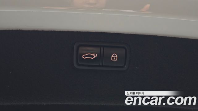 Genesis G80 2018 — photo 16