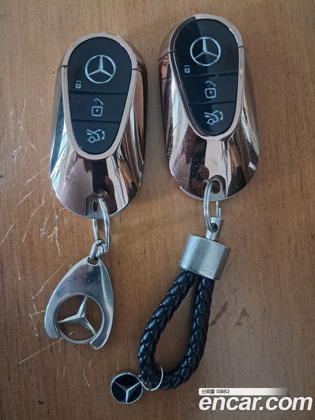 Mercedes-Benz EQS 2022 — photo 16