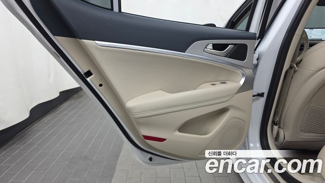 Genesis G70 2024 — photo 15